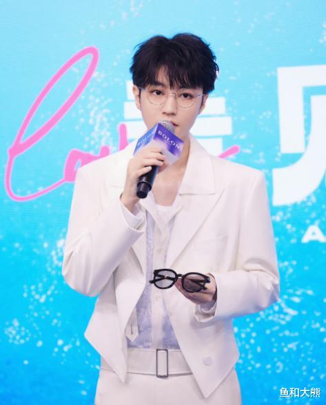 藏地白皮书|笑果文化又被罚,王勉加盟《向往7》节目被延播,王俊凯受到波及