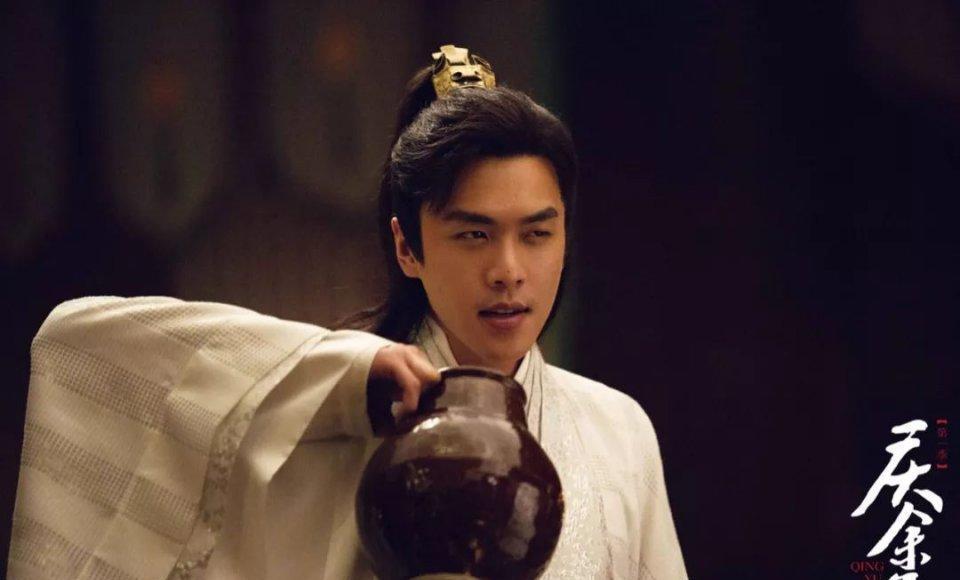 胡歌|摇着陈道明的旗招兵买马，请不来李小冉？张若昀想演“疯批”角色