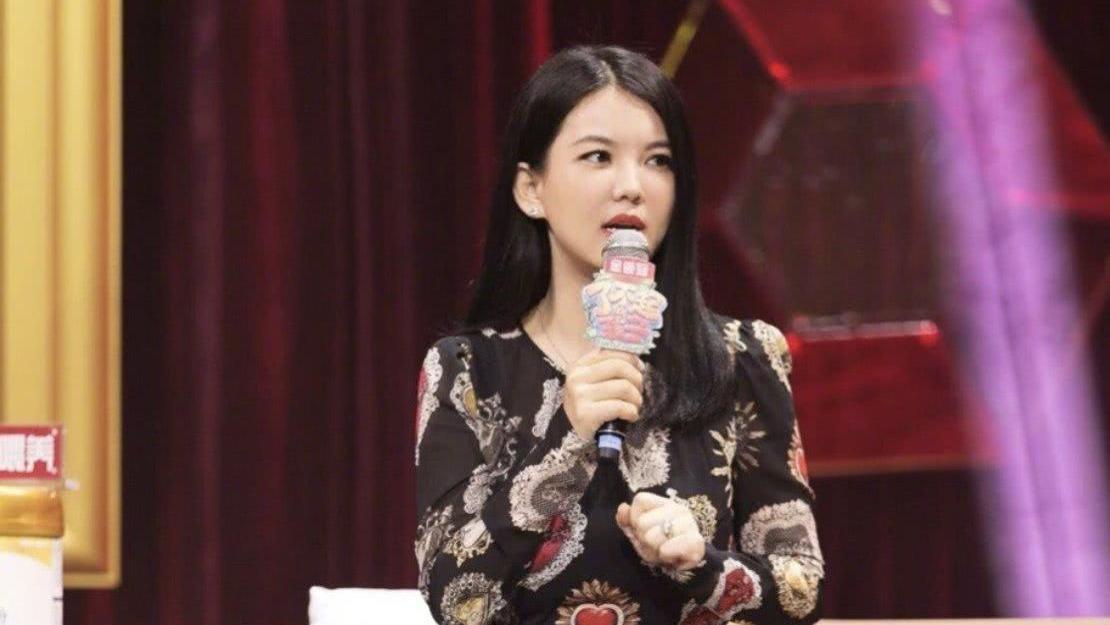 李湘，一个主持人出身的她，为什么这么有钱？