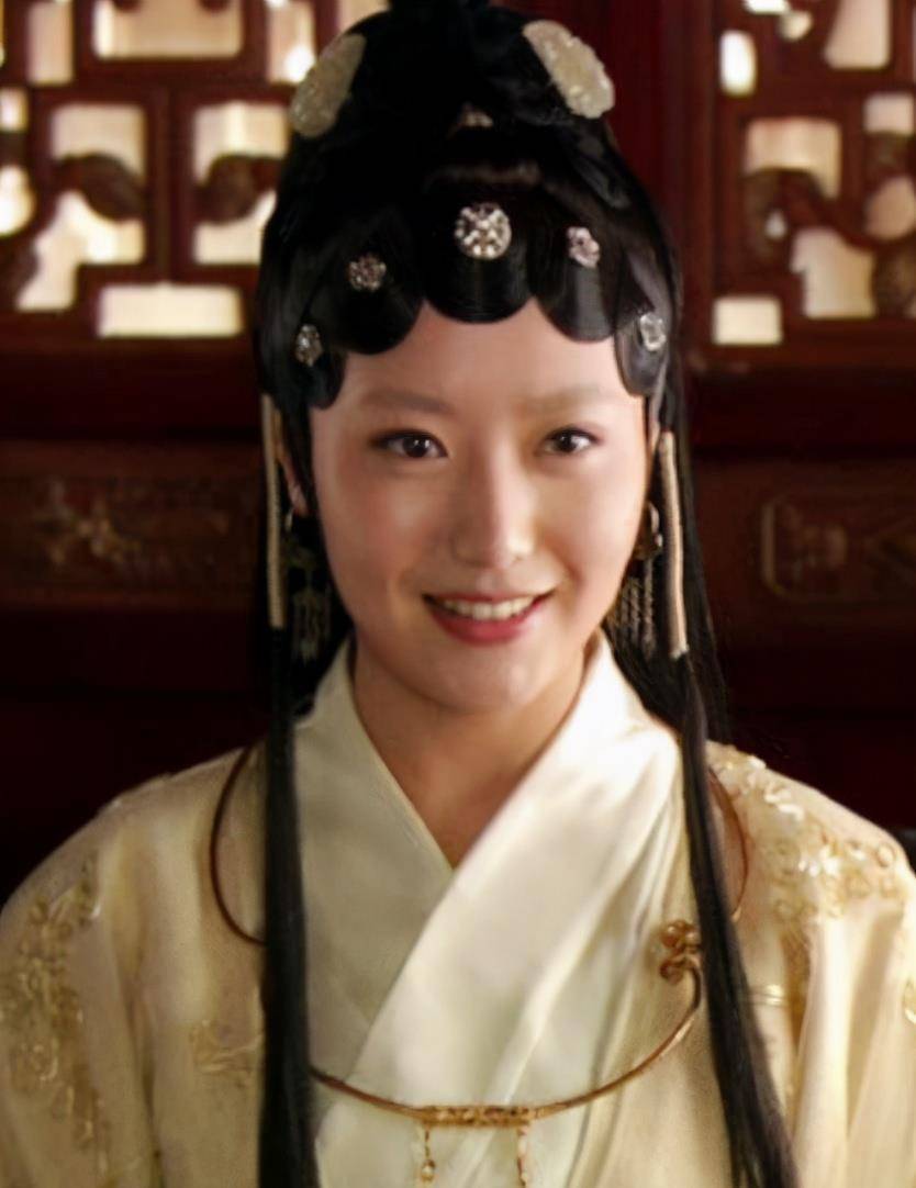 帅哥|《新红楼梦》13年前后对比，主演都糊了，丫鬟小厮摇身一变成顶流