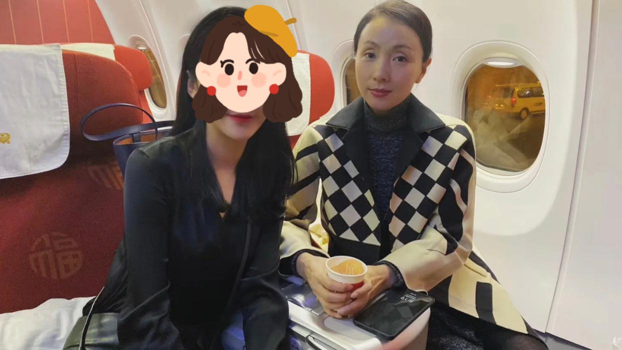 豪宅|51岁陶虹伦敦吃中餐被偶遇，眼皮耷拉显老态，与女儿一餐消费1100