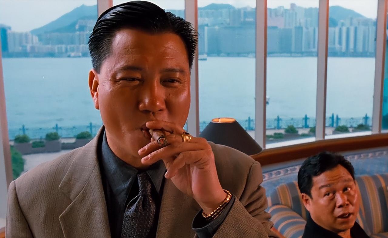 不要嘲笑万梓良的“落魄”,在香港艺人里,他已经算很体面了!