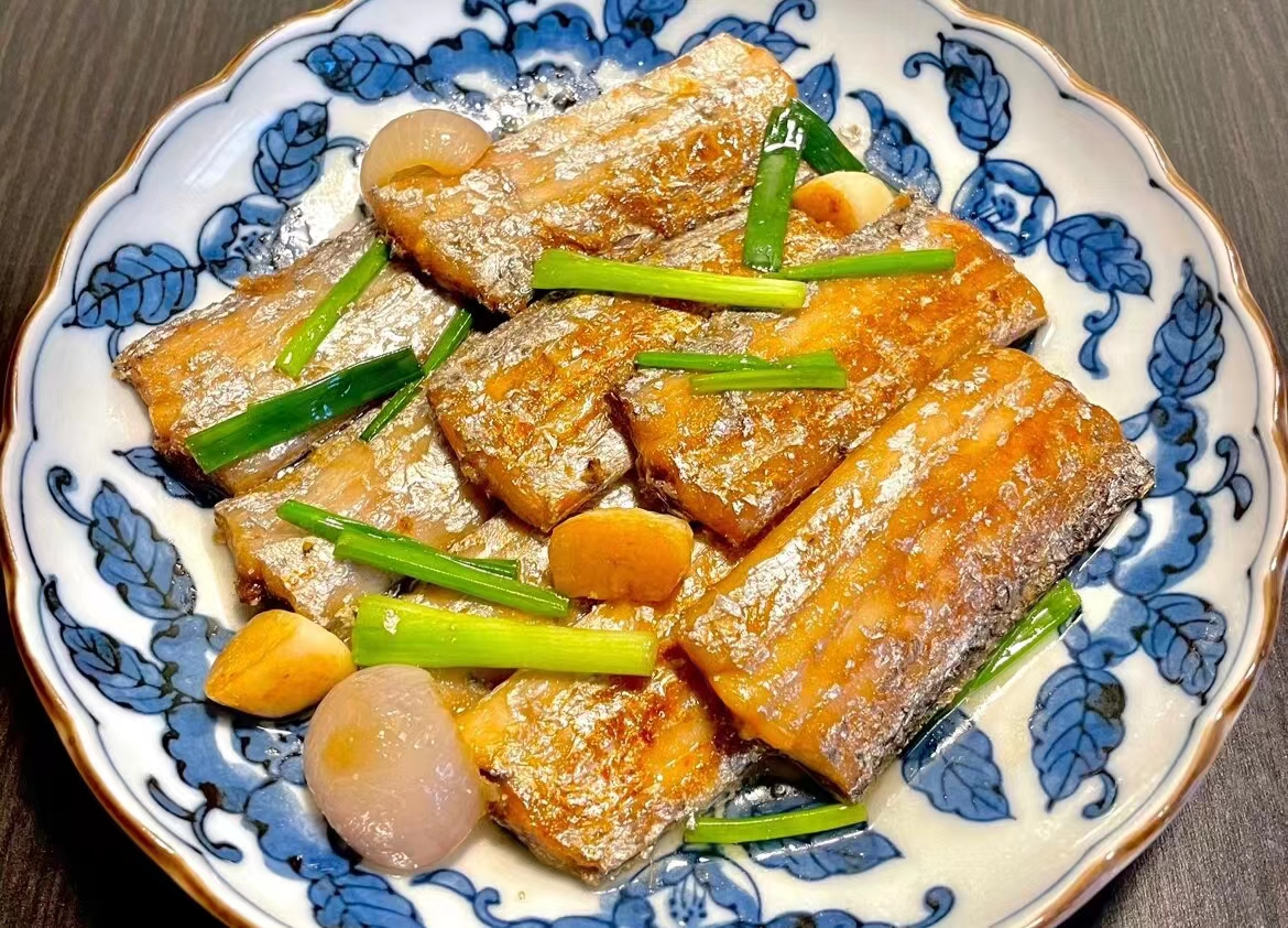 带鱼|冬天吃鱼,建议:少吃草鱼和花鲢,多吃这6种鱼,肥美不腻营养高