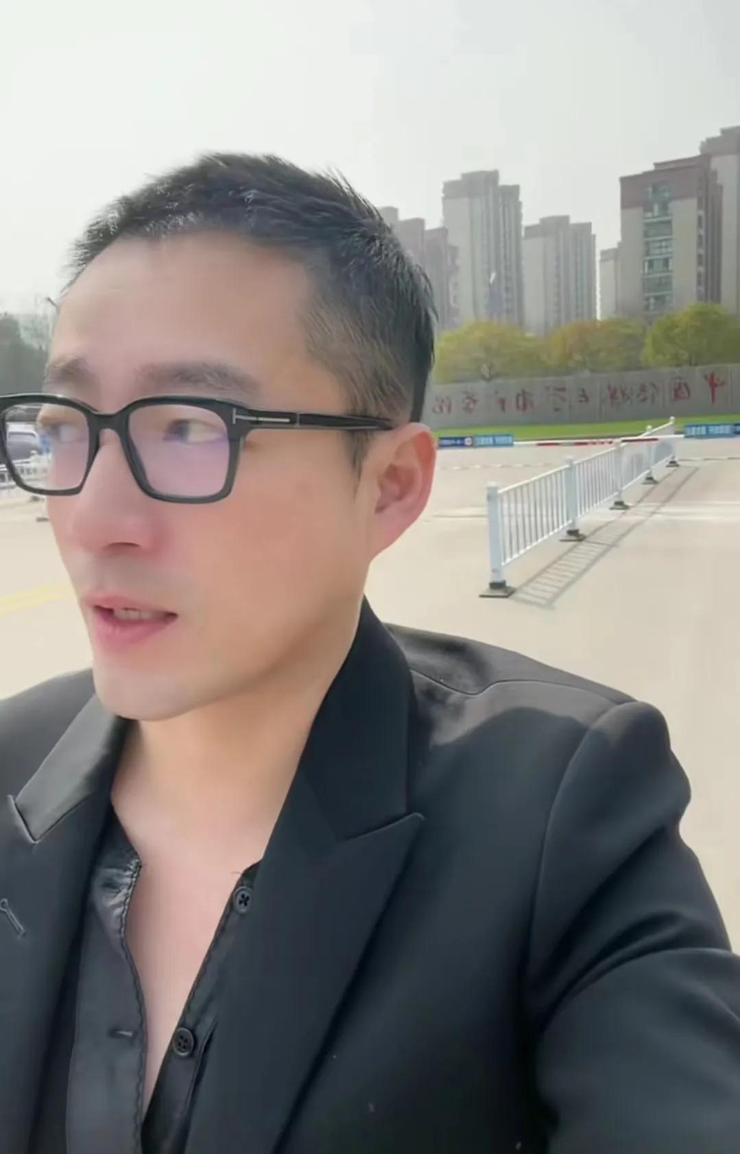 汪小菲|汪小菲发视频表示很失望，想在西安开马六记餐厅，店租被坐地起价