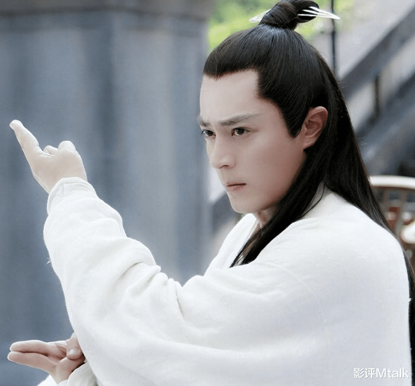 古装剧中这种鬓角,到底是哪个老6发明的?谁的鬓角能扎到后脑勺