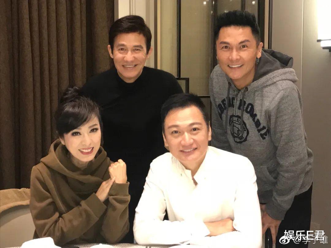 64岁李子雄畅游东北，宁愿在当地杀猪，都未必回香港过年