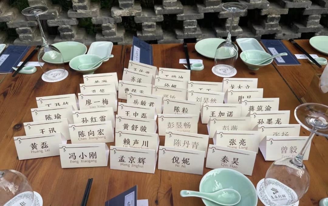 乌镇戏剧节一顿饭,将娱乐圈论资排辈、拜高踩低体现的是淋漓尽致