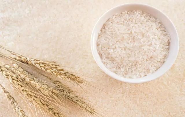 美食教程|买大米时,带上一张纸巾,大米好不好一试就知道了,真的太厉害了