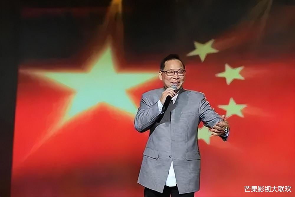 在春晚唱了一首歌，被封杀14年，今身价过亿，全部无偿捐献给祖国