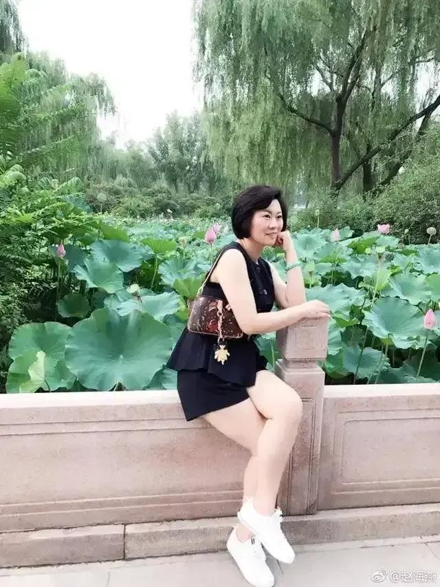 本名赵海燕,辽宁春晚常客,多次与宋小宝和赵本山搭档