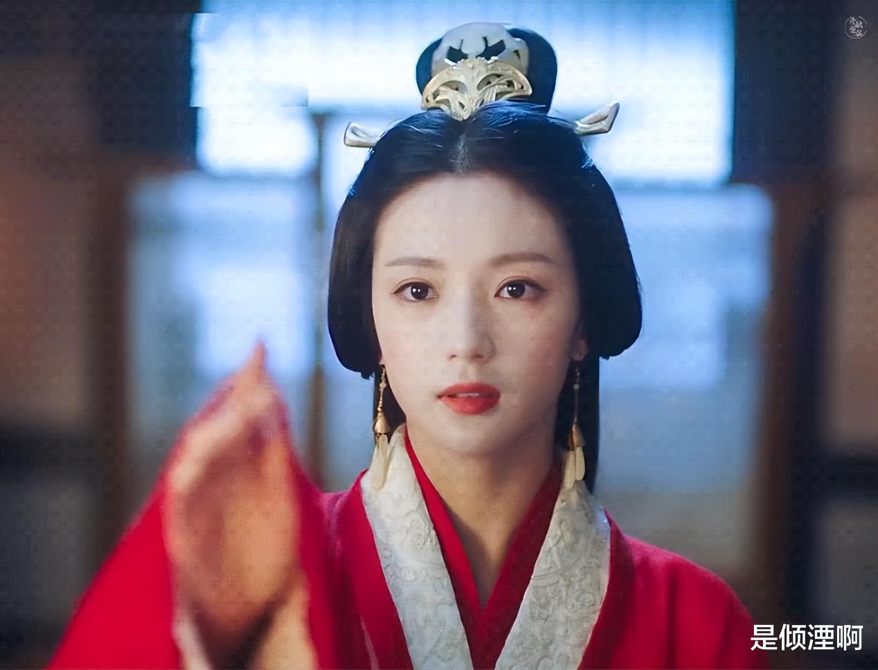 张雅钦古装造型好美!合作杨紫出演《国色芳华》,粉丝:期待了!