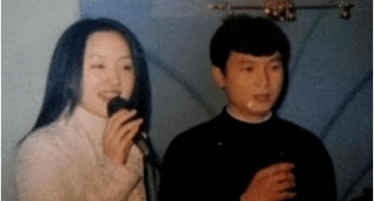 分手26年，赖文峰出狱后结婚娇妻相伴，杨钰莹的选择令人很心疼