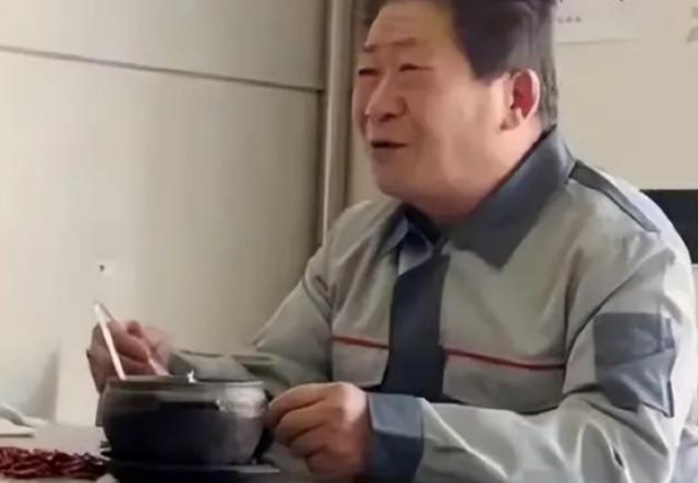 中老年人|2009年，李永志成为中国辣王，一天5斤辣椒加白酒，现在如何？