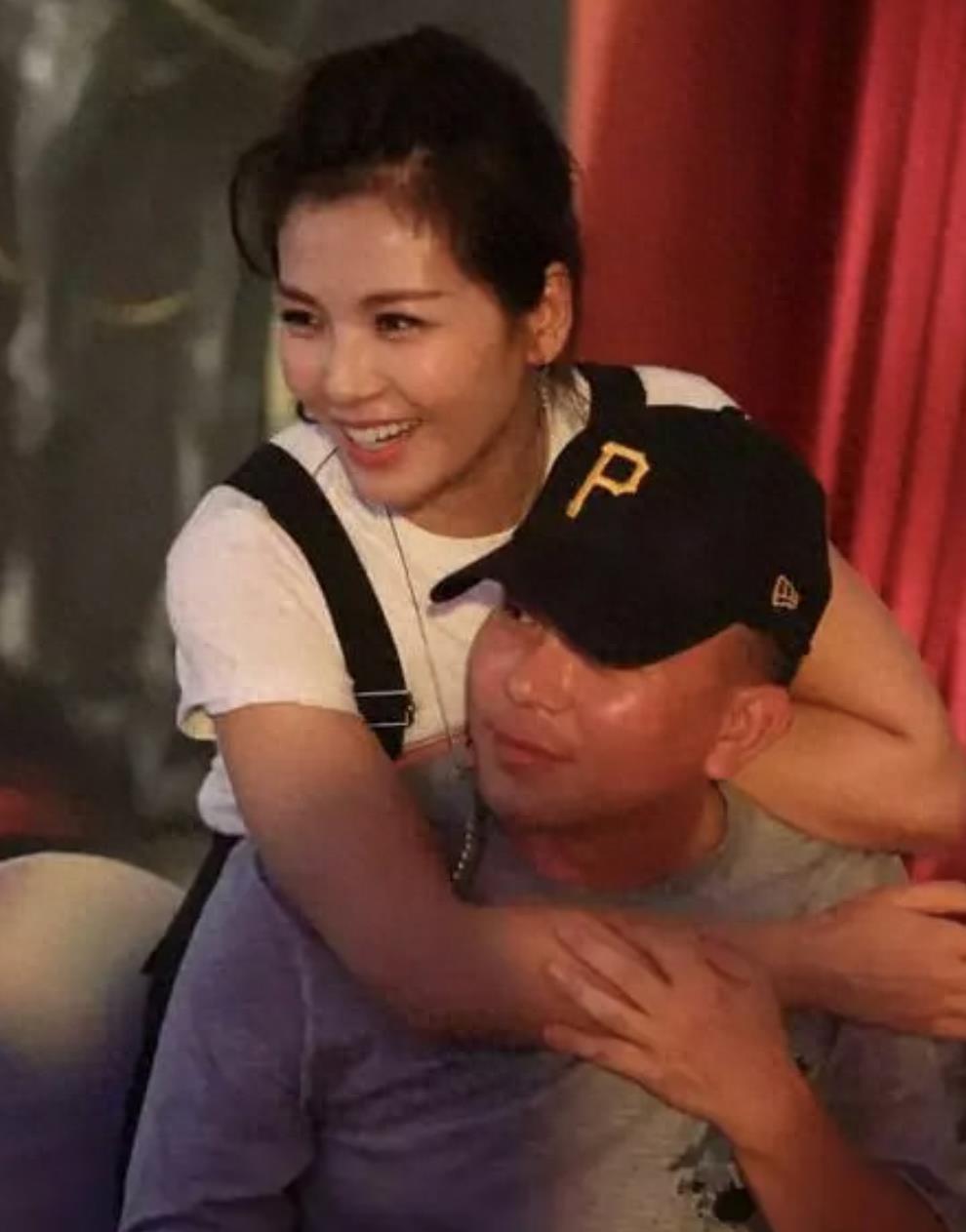 刘涛老公又欠20亿？崩溃发文回应：已经14年了，真的很累