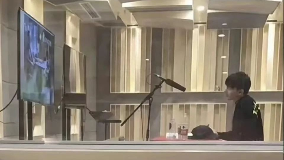 邓伦被曝进入配音圈，配音演员发文内涵，此前爆料称带大项目回归