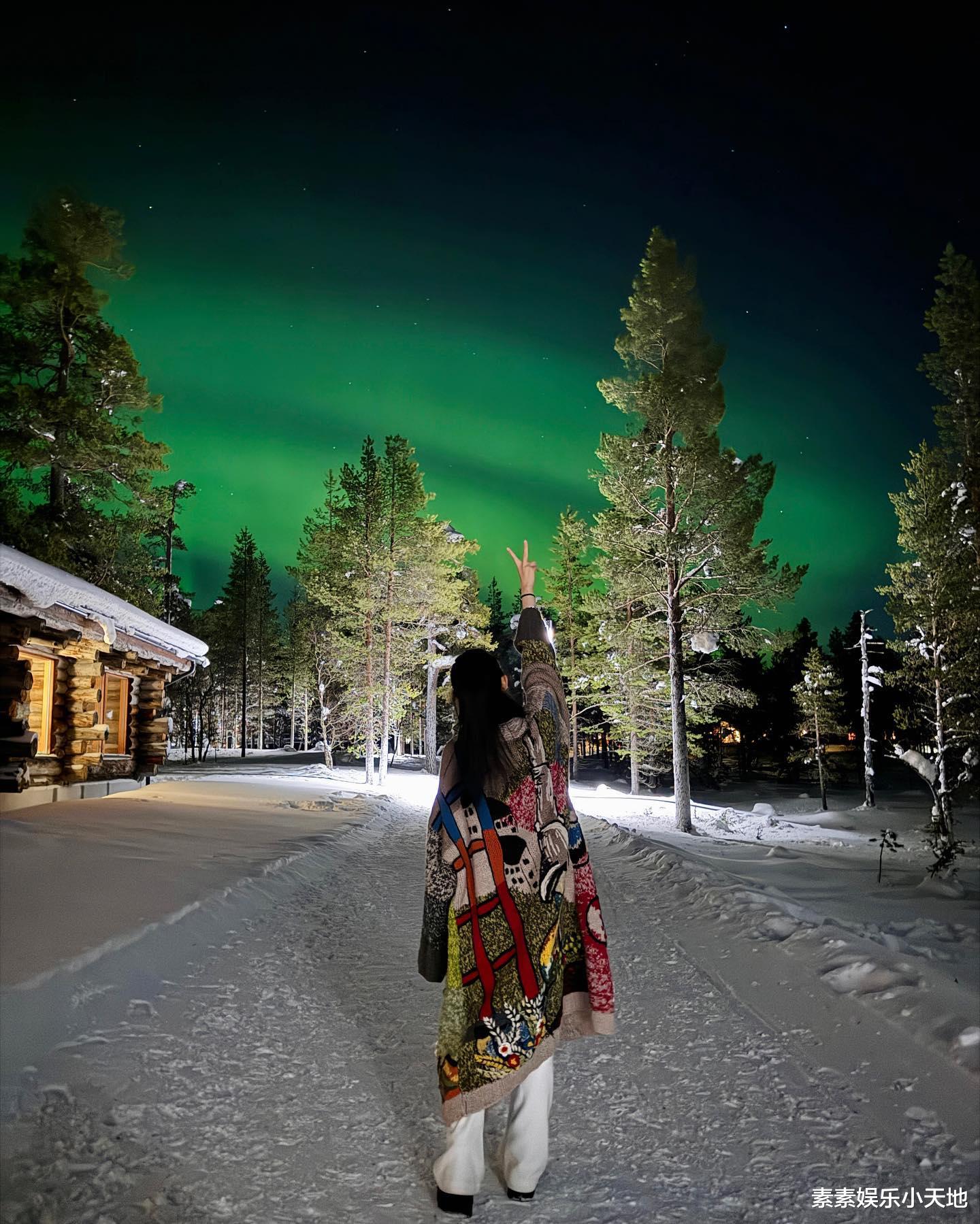 潘玮柏带宣云在芬兰跨年:夫妻夜游雪景,一起浪漫看极光
