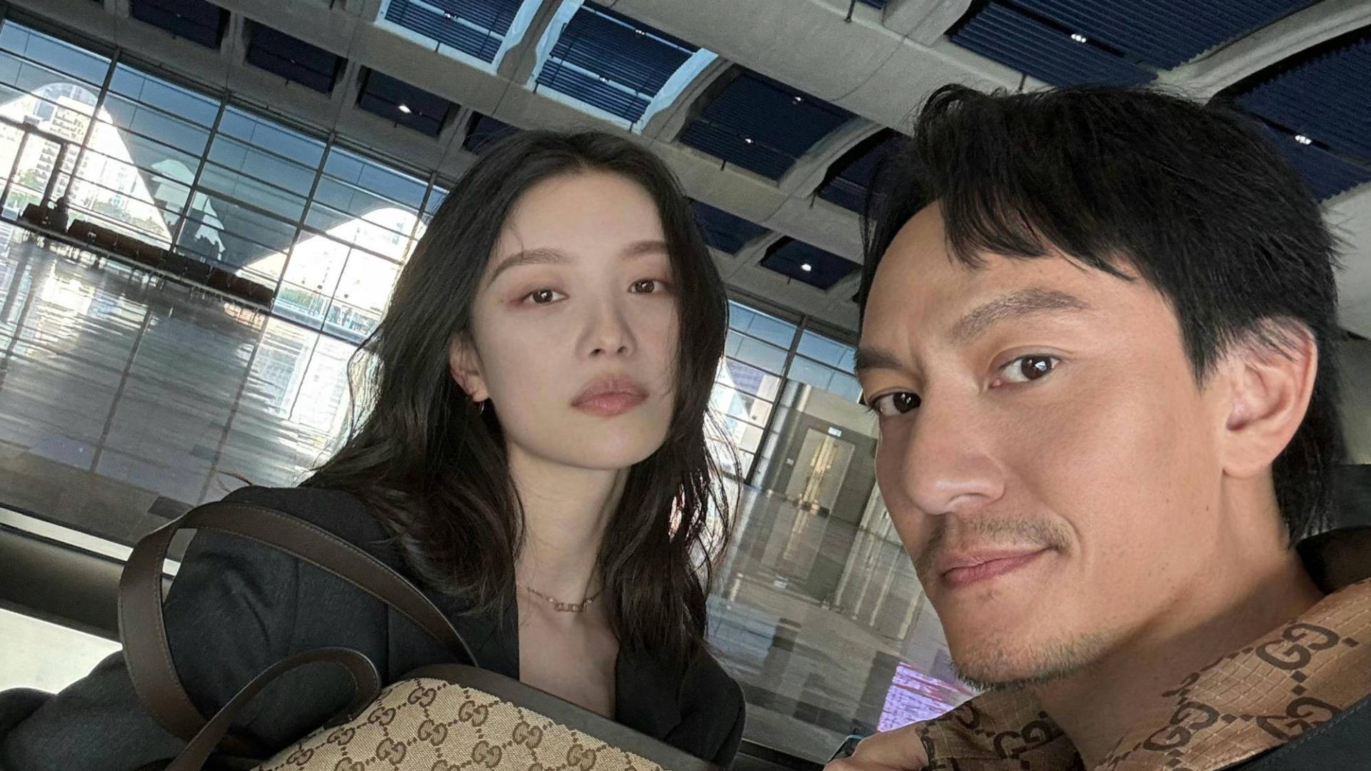 张震倪妮机场偶遇亲昵合影，倪妮衣领过低引争议，被指内衣都露出