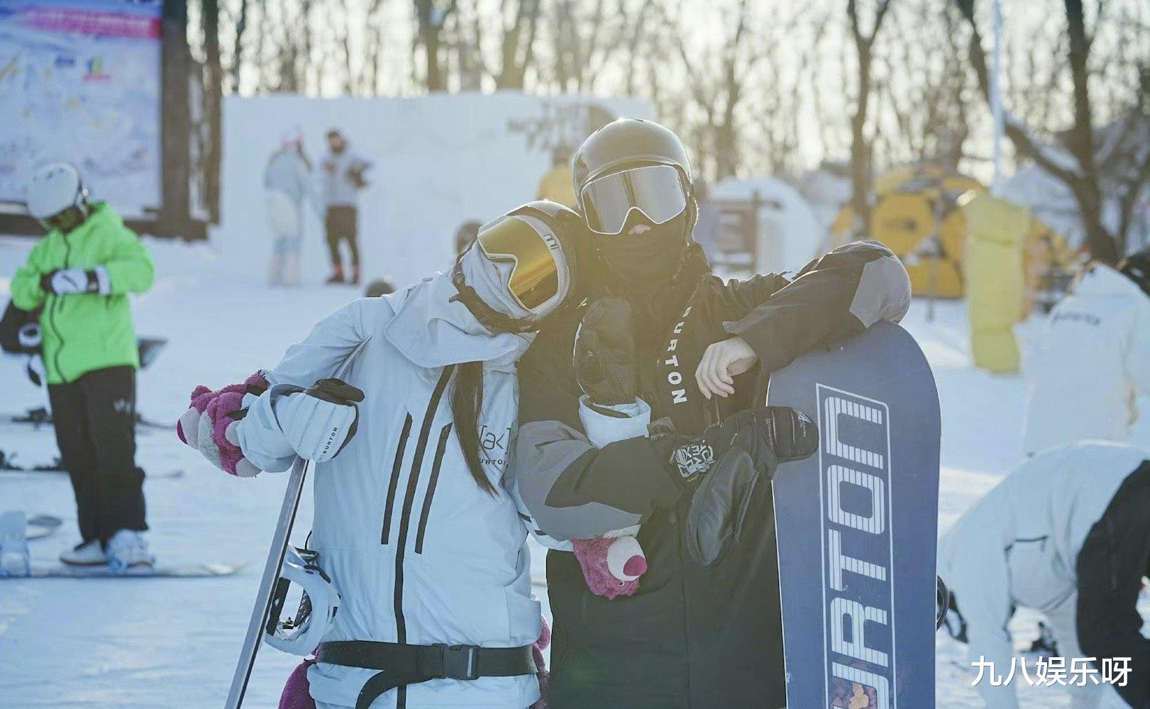 杨洋|杨洋、王楚然又添实锤?昔日滑雪旧照曝光,网传已经领证