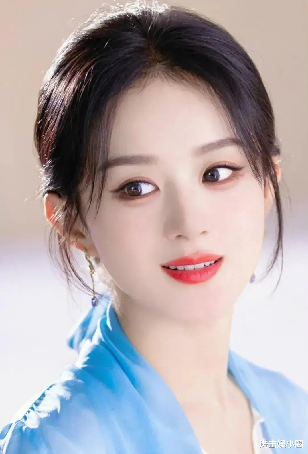 赵丽颖被爆怀二胎,冯绍峰推掉工作陪伴,冯母拿500万珠宝表诚意