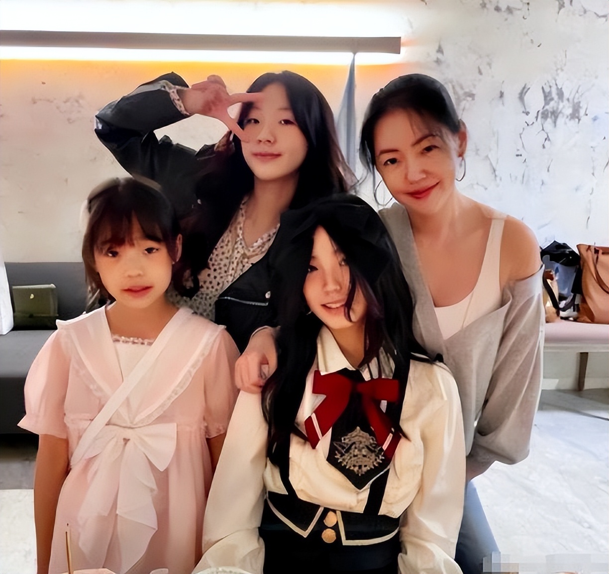 小S|小S言论再度惹争议,网友直言三观太荒谬,难怪一直被“出轨”