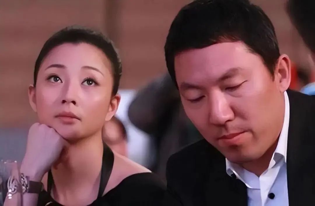 43岁殷桃“孕照”流出,全网震惊:这也太突然了......