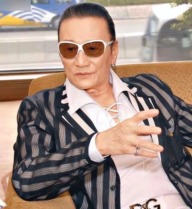 王菲谢霆锋破镜重圆，返港后直接住在谢霆锋家里，受到谢贤默许