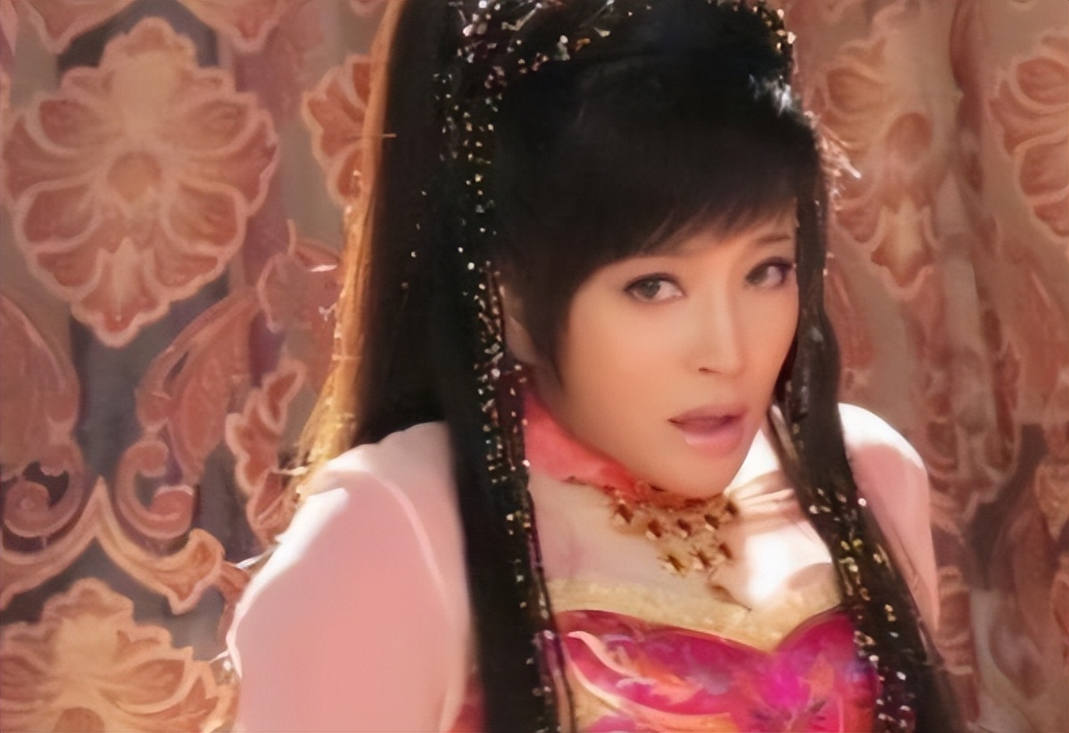 收手吧刘晓庆!别再折磨观众眼睛了,70岁演“少女”雷人又无脑