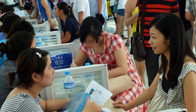 毕业后才知道,校招和社招之间的差别,后悔当初没听辅导员的话