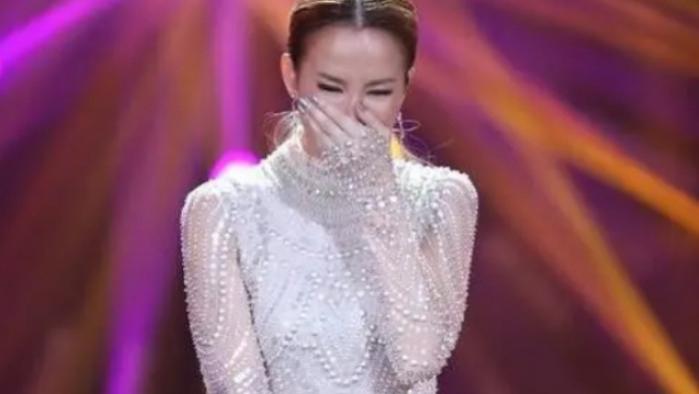 《好声音》又出事！李玟控诉导演对她动手羞辱，7位艺人为其发声