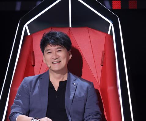 《好声音》改版开播，导师出尽洋相，网友：转一次身要多少钱？