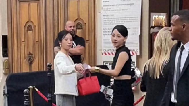 张嘉倪输得一塌糊涂！观看Lisa疯马秀却遭全网炮轰，买超或许被冤枉了