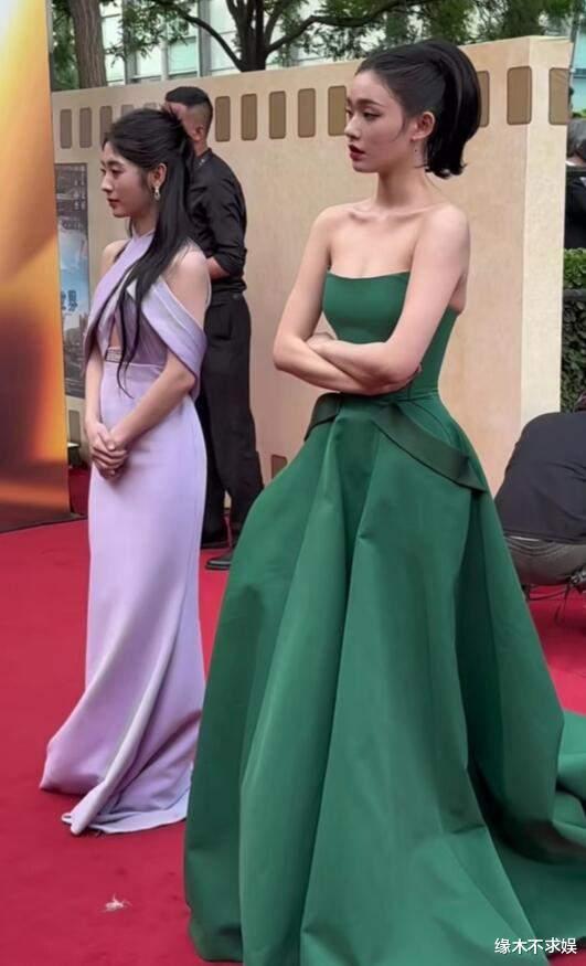 华表奖|华表奖女星大量生图释出:阿Sa脸僵、林允绝美,05花很成熟!