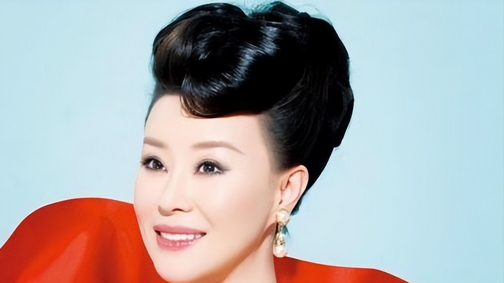 祖海|她被称为民歌女王，9登春晚，嫁大37岁上司，如今47岁仍孑然一身