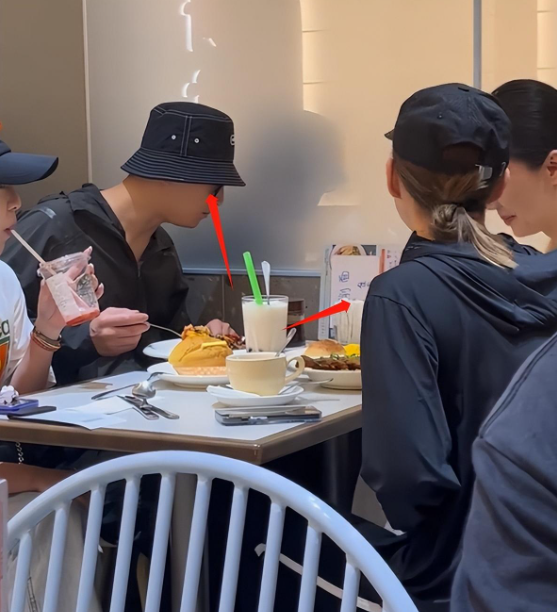 何超莲与窦骁的婚姻，是否走到了尽头，真实与猜测的边界徘徊