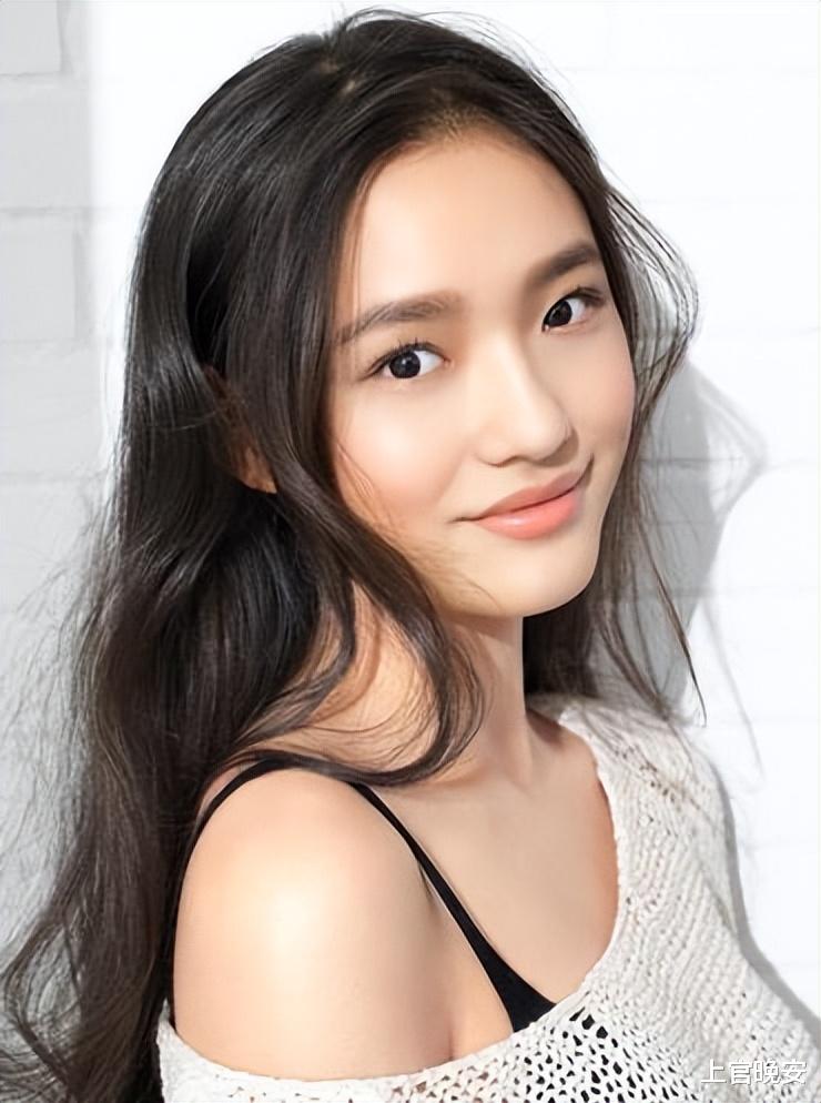 没眼看!嘴包不住牙,嘴凸,演戏难看,明星能不能放弃烤瓷牙审美