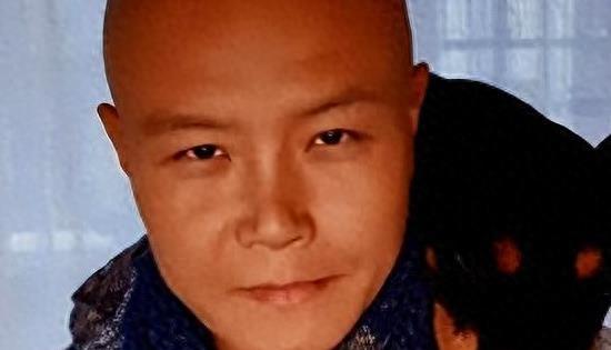 陶虹因病去世，享年48岁，9岁的女儿下跪为他祈福！