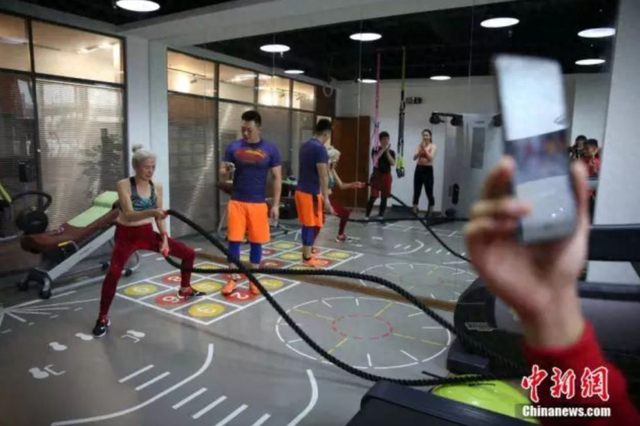 天津3次手术的癌症奶奶，60岁决定健身，78岁曝光的照片震撼全网