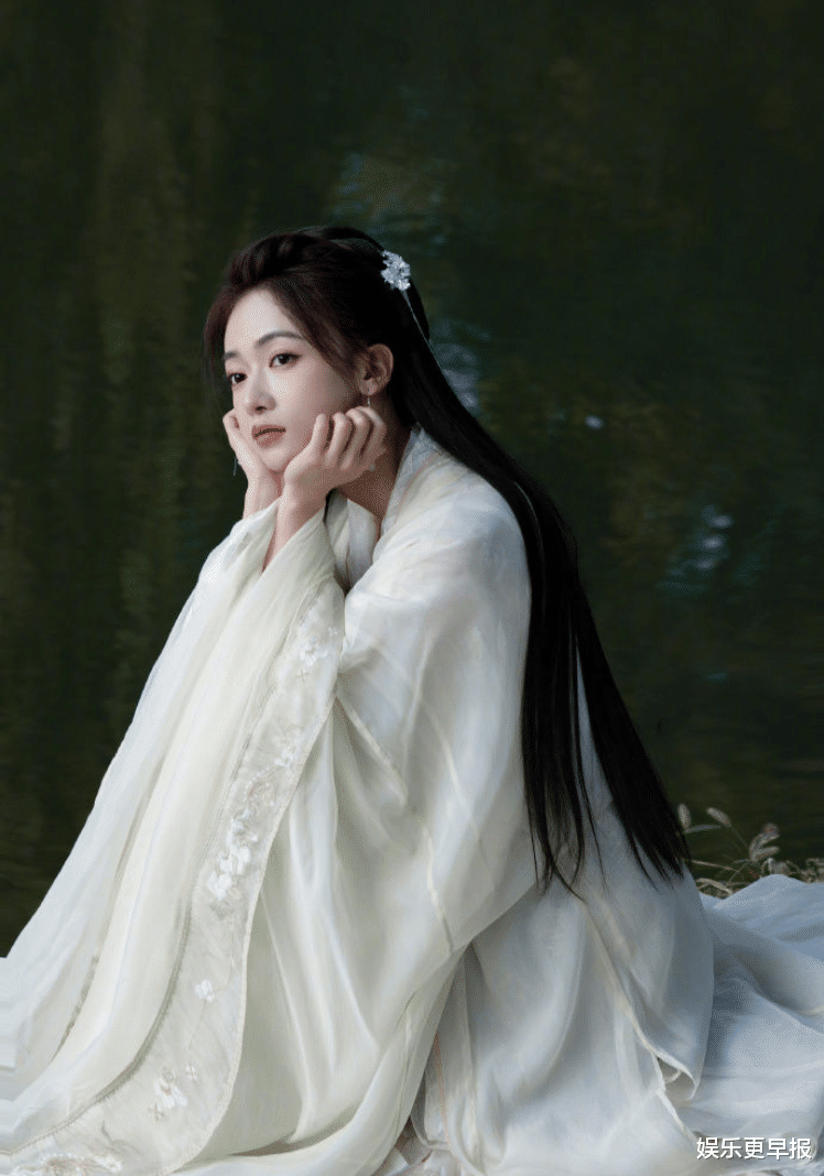 吴谨言|《延禧攻略》吴谨言1年没拍戏!经纪人曝内幕:前所未有的危机