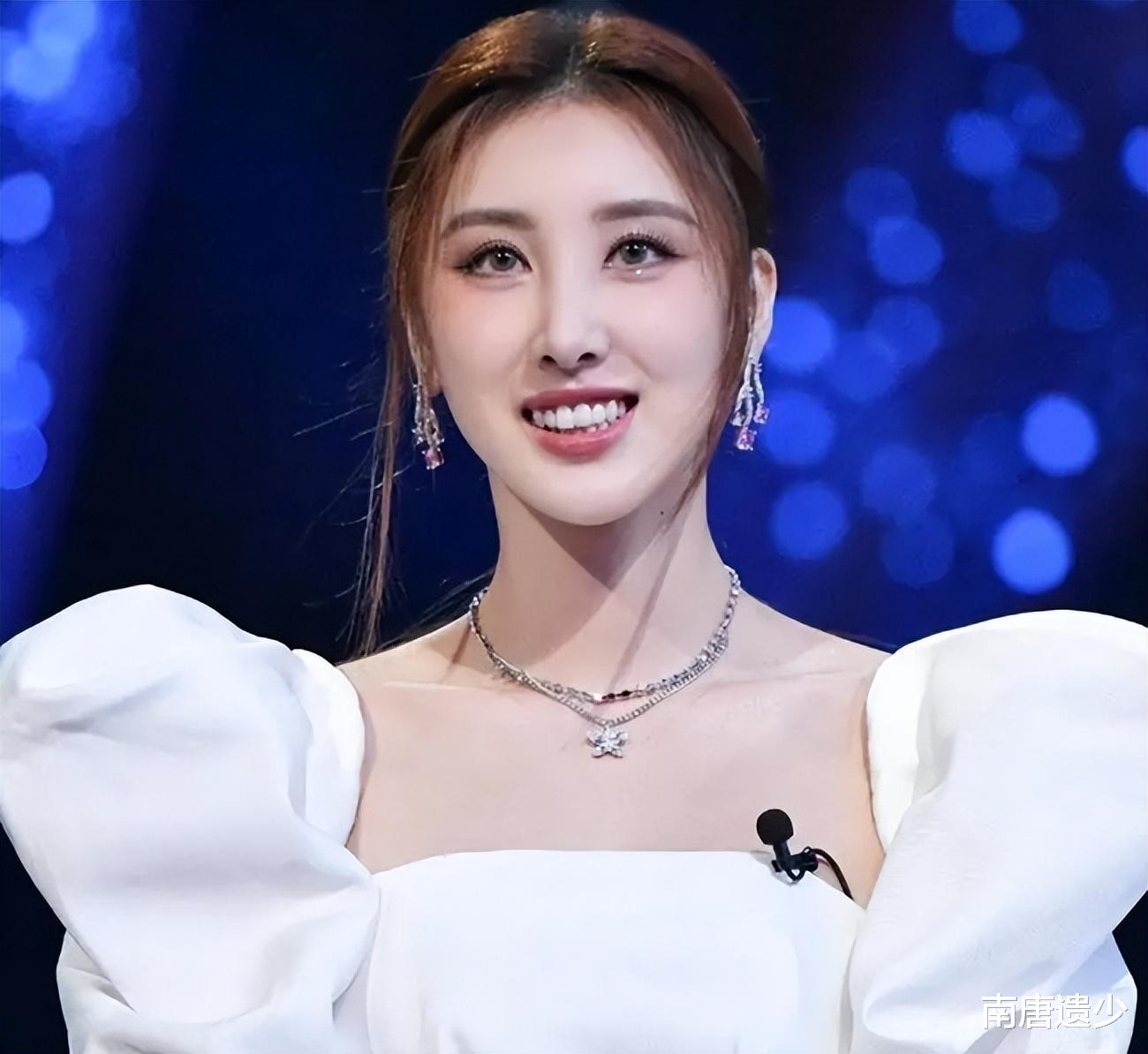 徐怀钰|《浪姐4》一公录完,谢娜组全员晋级,徐怀钰跳舞放炮,5人被淘汰