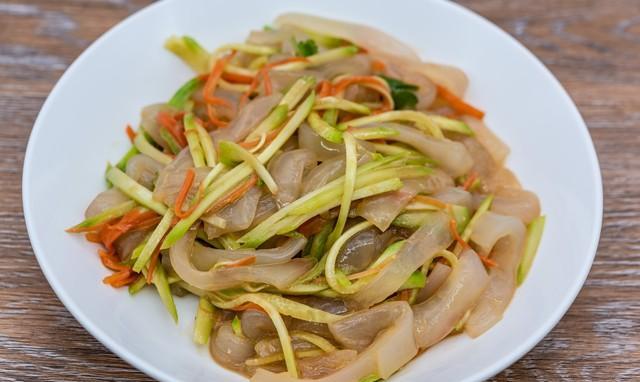 |不是开玩笑：以后凉皮里但凡出现一根黄瓜丝，罚款5000元