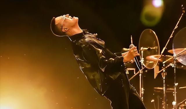 王力宏|王力宏演唱会被喊退票!大片空座本人迟迟不上场,请群演撑场面