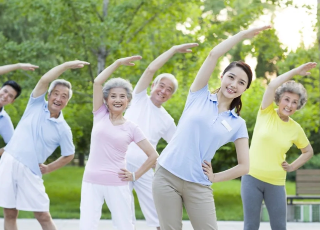 为什么说半夜醒来，别看时间、别喝水？医生：别不信