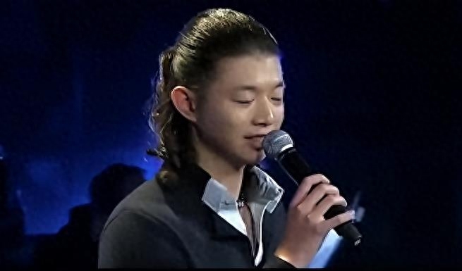 陈露用9年青春，毁了霍尊的音乐生涯