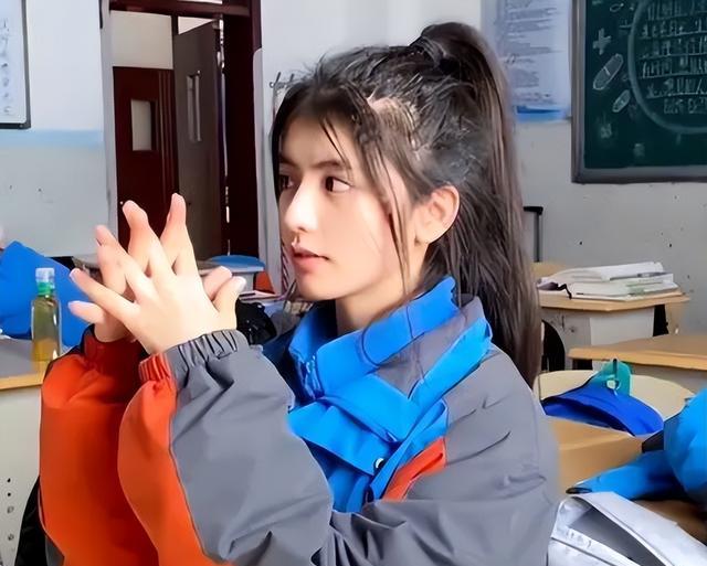 美容 “鲶鱼须”取代“高马尾”，中学女生发型大变样，越来越难理解了