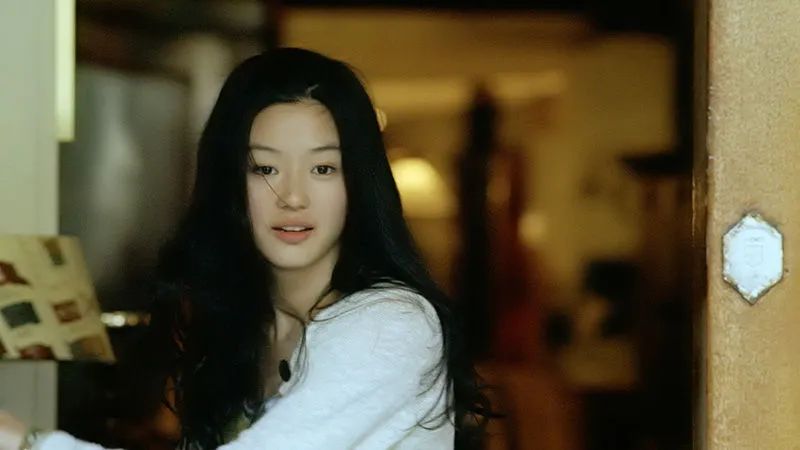 蜂蜜 富婆都没有刘海？Lisa大光明翻车的造型，到底是怎么回事？