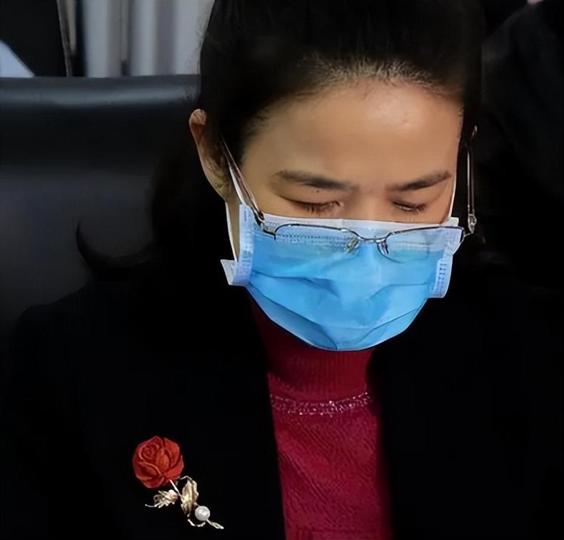 邓紫棋|又一“女老虎”落马!专挑小鲜肉陪过夜,女副市长吴丽华被查