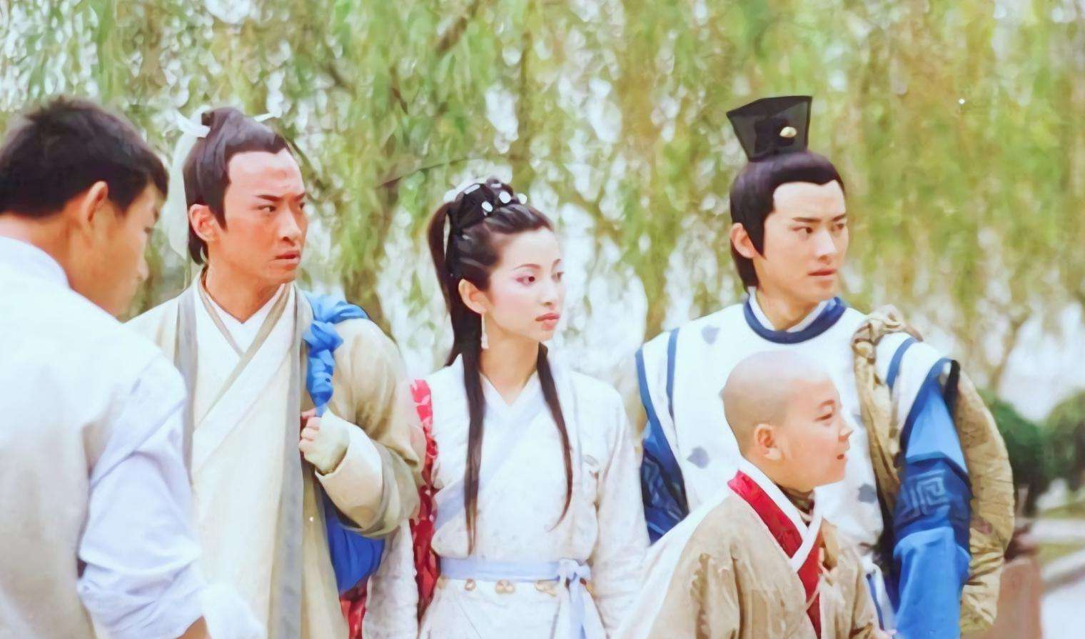 少年包青天剧照狸猫换太子狸猫换太子是古典名篇《三侠五义》中精彩的