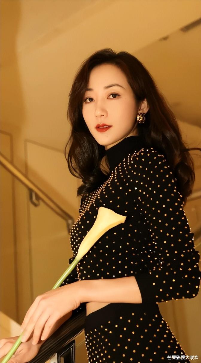 媒出手！以那英为首的四位明星被整治，网友：没有艺德！