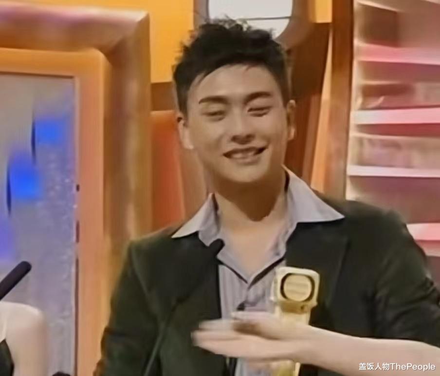 张可颐|杨怡翻白眼、张可颐与宣萱郭可盈骂战,每届TVB颁奖礼都有出大戏