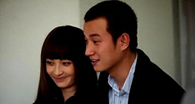 离婚四年后，再看文章满头白发，似乎未能逃出马伊琍的“算计”